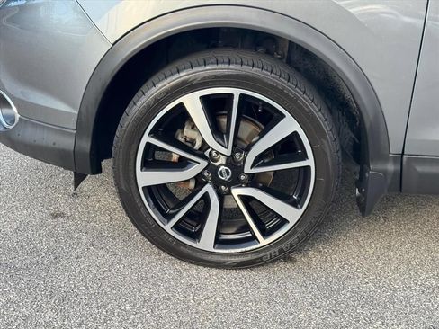Used 2018 Nissan Rogue Sport SL w/ SL Premium Package FWD image 9