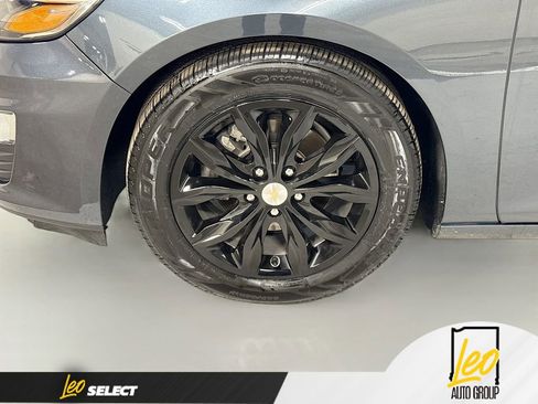 Used 2021 Chevrolet Malibu LT image 30