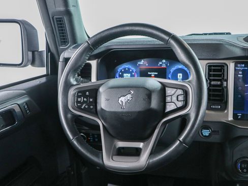 Used 2025 Ford Bronco Outer Banks AWD/4WD image 13