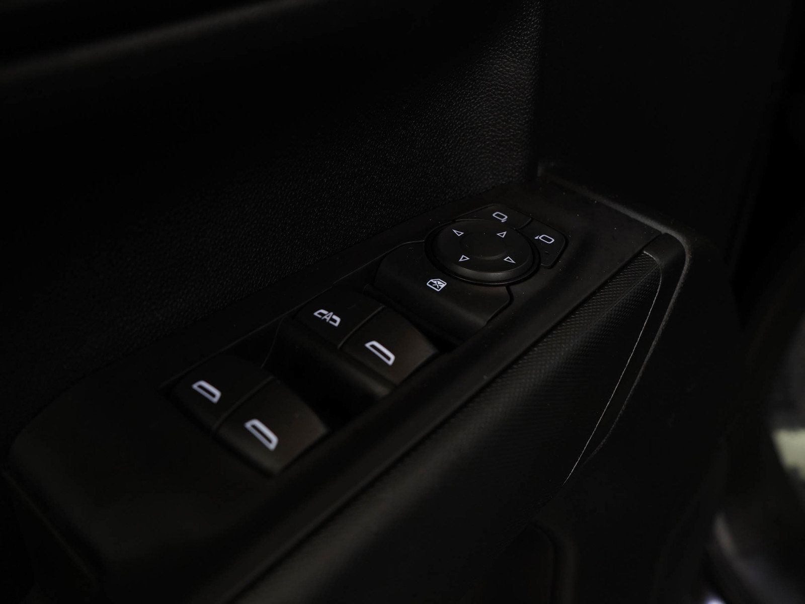 Used 2021 Chevrolet Silverado 1500 Custom w/ LPO, Dark Essentials Package AWD/4WD image 40