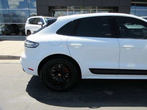 Used 2022 Porsche Macan GTS AWD/4WD image 11