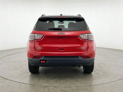 Used 2025 Jeep Compass Trailhawk AWD/4WD image 7