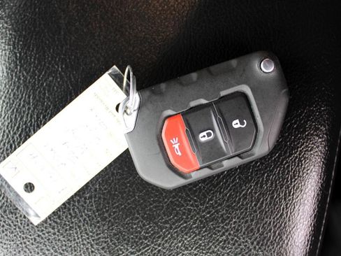 Used 2024 Jeep Wrangler Unlimited Rubicon w/ XTREMEE 35" Tire Package image 20