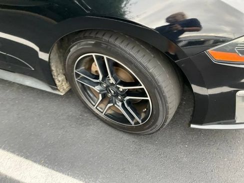 Used 2020 Ford Mustang Premium RWD image 3