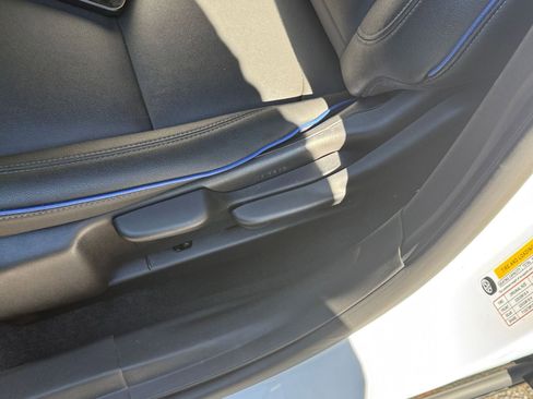 Used 2025 Buick Envista Sport Touring image 23