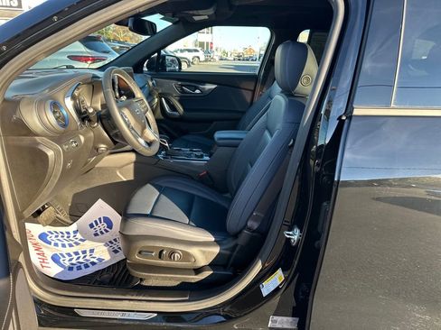 Used 2024 Chevrolet Blazer RS w/ Enhanced Convenience Package image 9