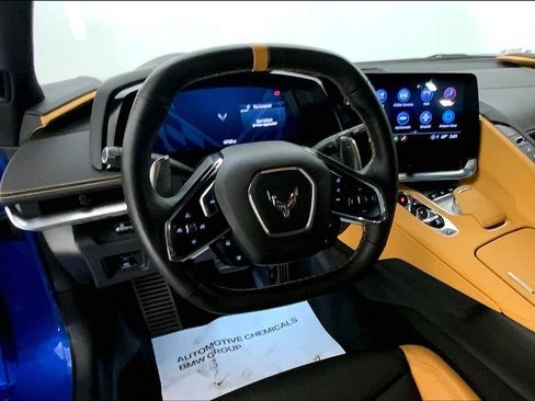 Used 2021 Chevrolet Corvette Stingray Preferred Cpe w/ Engine Appearance Package RWD image 4
