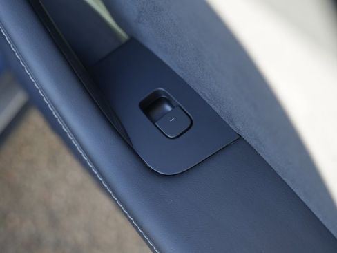 Used 2023 Tesla Model Y Long Range image 37