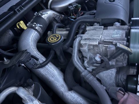 Used 2001 Ford Excursion Limited AWD/4WD image 8