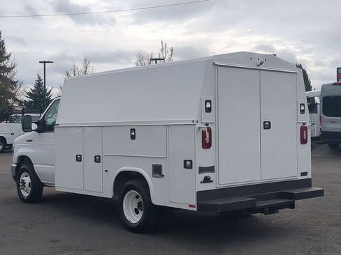 New 2024 Ford E-350 and Econoline 350 Super Duty w/ Power Windows & Locks Group RWD image 3