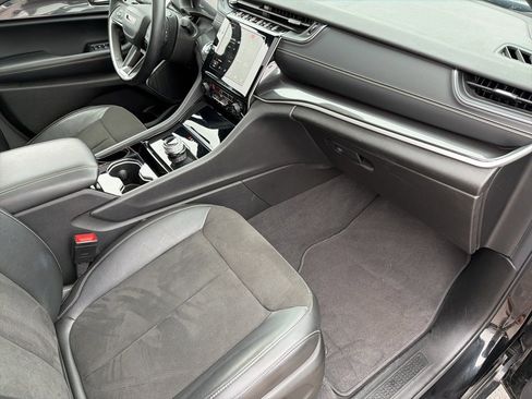 Used 2022 Jeep Grand Cherokee Altitude image 26