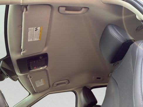 New 2026 Kia Carnival LXS image 15