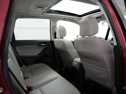 Used 2016 Subaru Forester 2.5i Limited image 40
