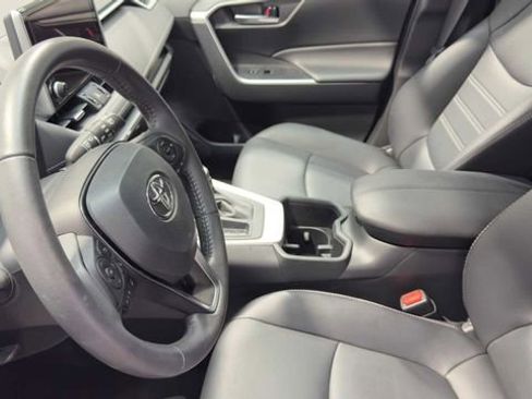 Used 2024 Toyota RAV4 XLE Premium image 23