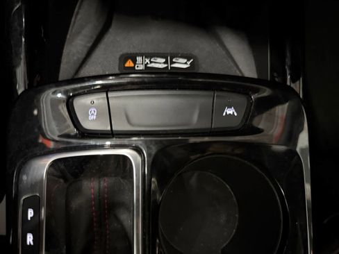 Used 2024 Chevrolet Trax RS w/ Sunroof Package image 24