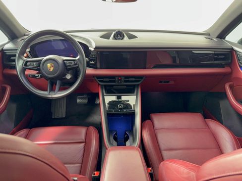 Certified 2024 Porsche Macan 4 Electric AWD/4WD image 17