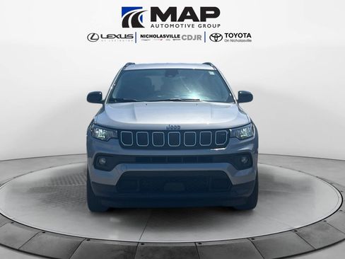 Used 2022 Jeep Compass Latitude w/ Convenience Group AWD/4WD image 16