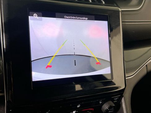 Used 2023 Jeep Grand Cherokee Laredo w/ Luxury Tech Group I AWD/4WD image 13