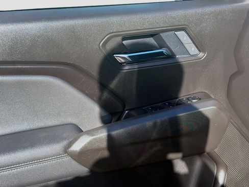 Used 2024 Chevrolet Colorado LT w/ LT Convenience Package image 17