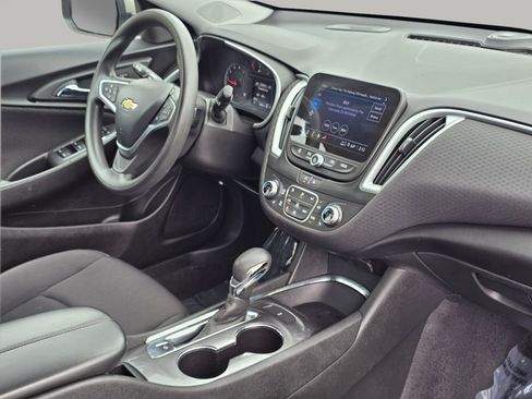 Used 2023 Chevrolet Malibu LT FWD image 26