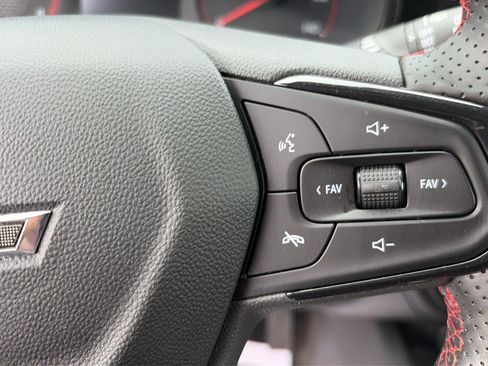 Used 2024 Chevrolet Trax RS w/ Driver Confidence Package FWD image 17