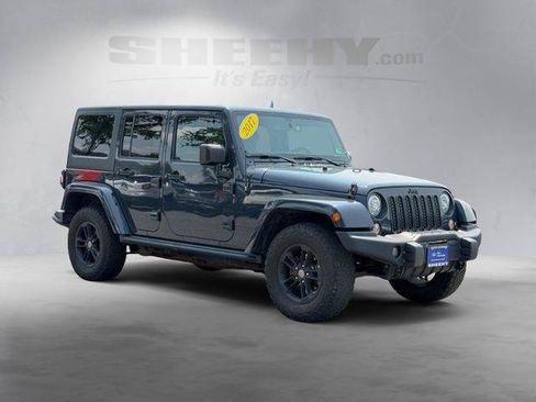 Used 2017 Jeep Wrangler Unlimited Sahara AWD/4WD image 2