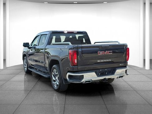 Used 2022 GMC Sierra 1500 SLT w/ X31 Off-Road Package AWD/4WD image 5