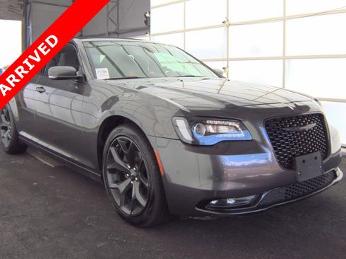 Used 2023 Chrysler 300 S image 3