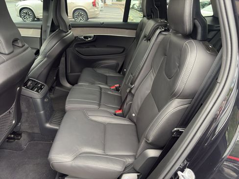 Used 2025 Volvo XC90 T8 Ultra w/ Protection Package Premier AWD/4WD image 5