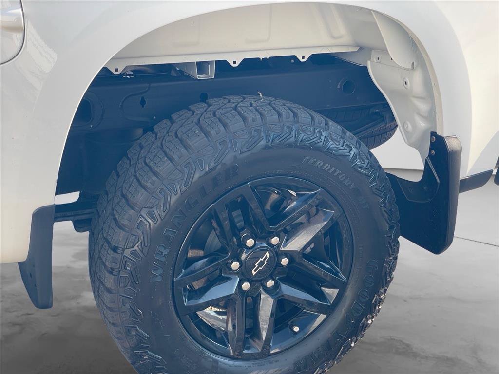 Used 2026 Chevrolet Silverado 1500 Custom Trail Boss w/ LPO, Dark Essentials Package AWD/4WD image 24