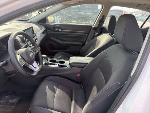 Certified 2025 Nissan Altima 2.5 SV image 9