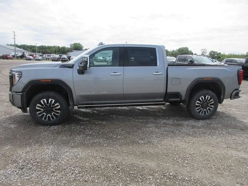 New 2026 GMC Sierra 2500 Denali Ultimate AWD/4WD image 10
