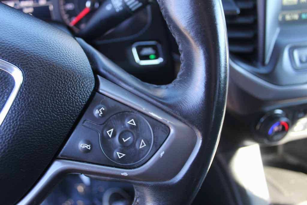 Used 2017 GMC Acadia SLE w/ Driver Alert Package I AWD/4WD image 18