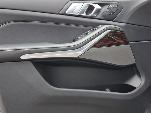 New 2026 BMW X7 xDrive40i w/ M Sport Package image 8