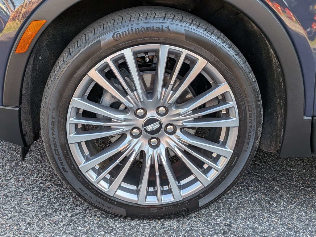 Used 2025 Cadillac XT4 Premium Luxury FWD image 14