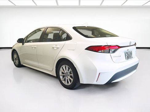 Used 2022 Toyota Corolla XLE FWD image 6