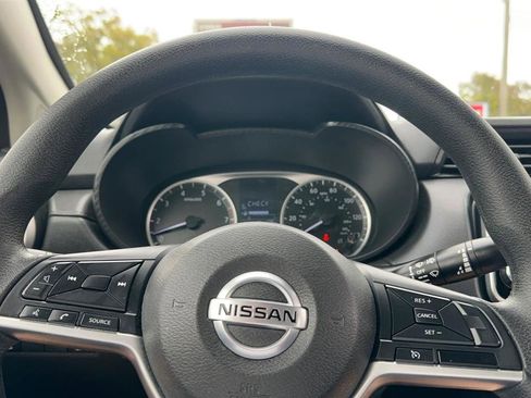 Used 2021 Nissan Versa S image 35