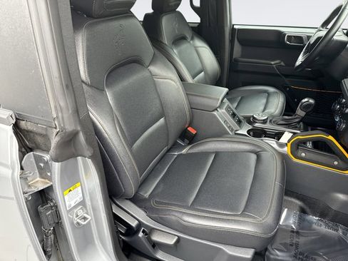 Used 2024 Ford Bronco Badlands image 17