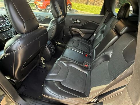 Used 2020 Jeep Cherokee Limited AWD/4WD image 31