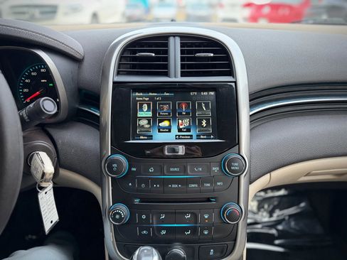 Used 2015 Chevrolet Malibu LT w/ Power Convenience Package image 12