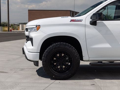 Used 2024 Chevrolet Silverado 1500 RST AWD/4WD image 19