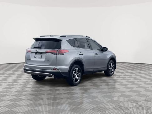 Used 2018 Toyota RAV4 XLE FWD image 8