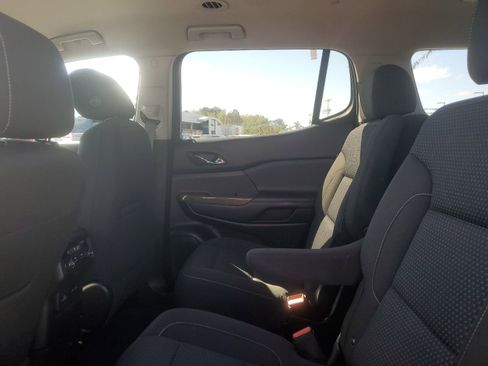 Used 2022 GMC Acadia SLE w/ Driver Convenience Package image 12