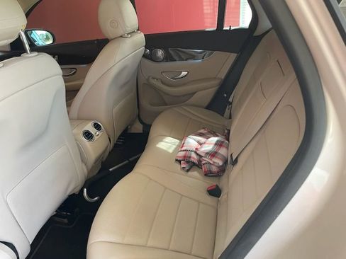 Used 2017 Mercedes-Benz GLC 300 4MATIC image 3