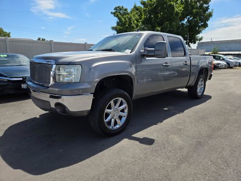 Used 2007 GMC Sierra 1500 SLT w/ Entertainment Package RWD image 1