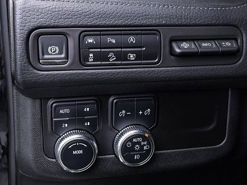 Used 2024 GMC Yukon Denali AWD/4WD image 20