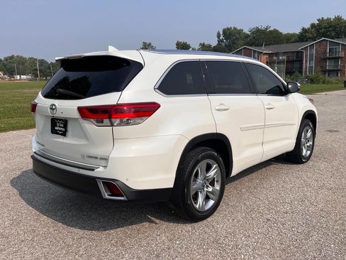 Used 2019 Toyota Highlander Limited image 7