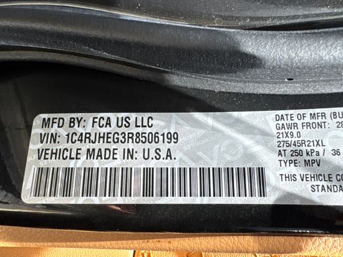 Certified 2024 Jeep Grand Cherokee Summit AWD/4WD image 41