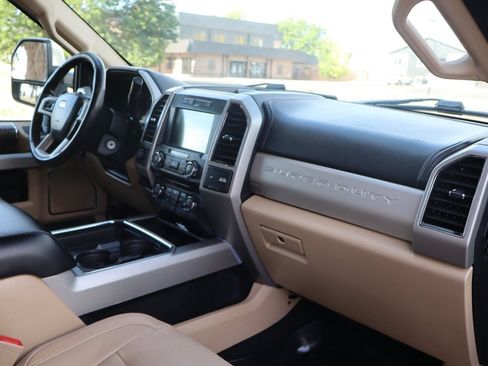 Used 2018 Ford F250 Lariat w/ Chrome Package AWD/4WD image 17