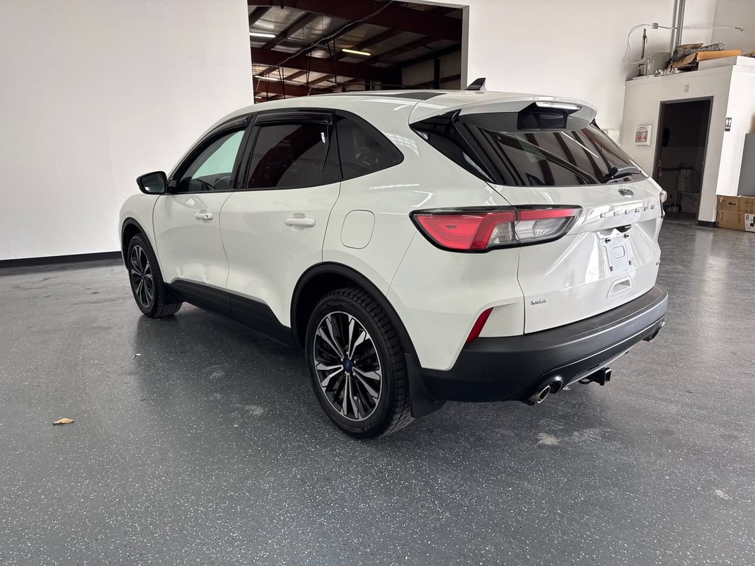 Used 2021 Ford Escape SE w/ SE Sport Appearance Package AWD/4WD image 6
